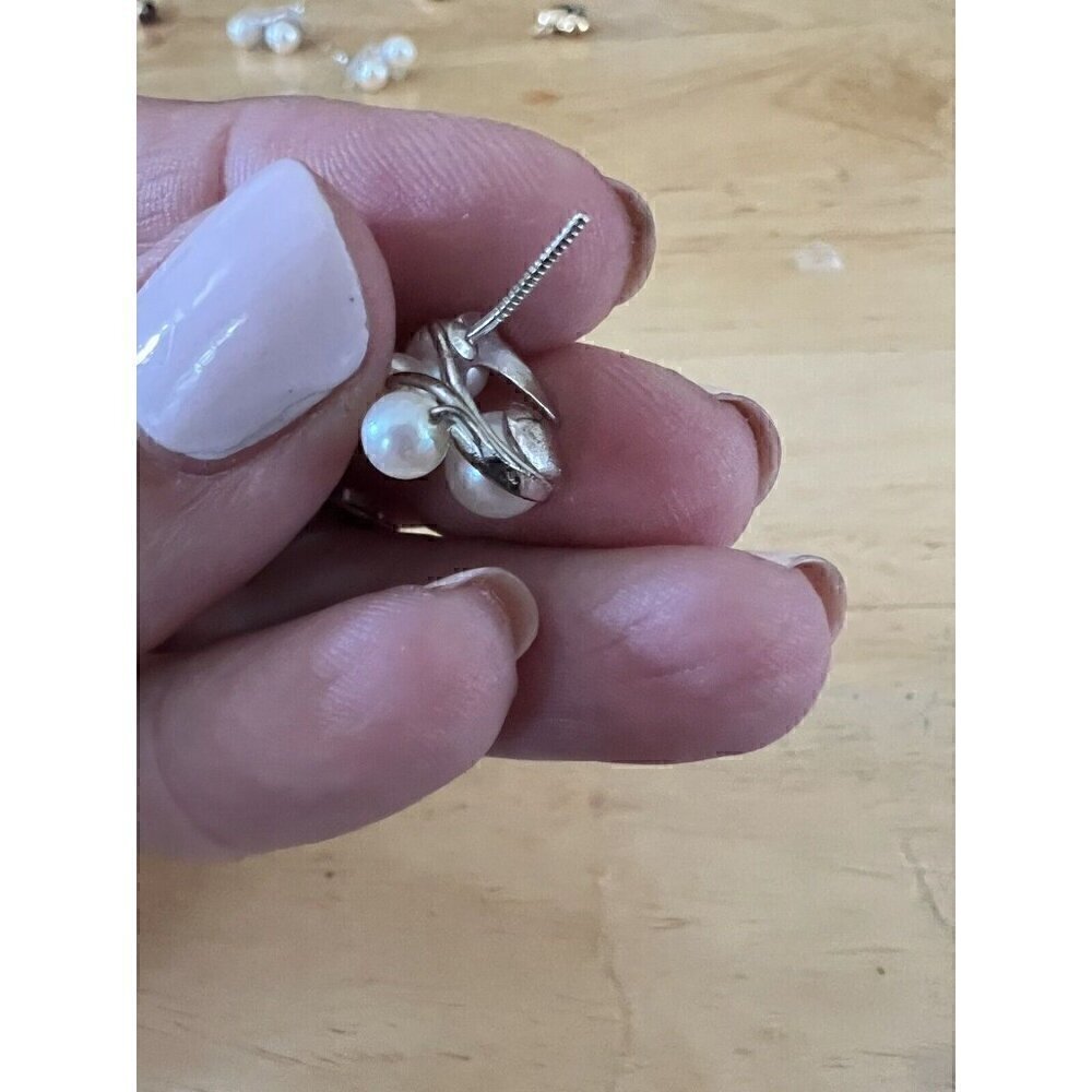 Silver and White Pearl Cluster Post Earrings Design Vintage Moon 4 Pearl - Picture 4 of 5